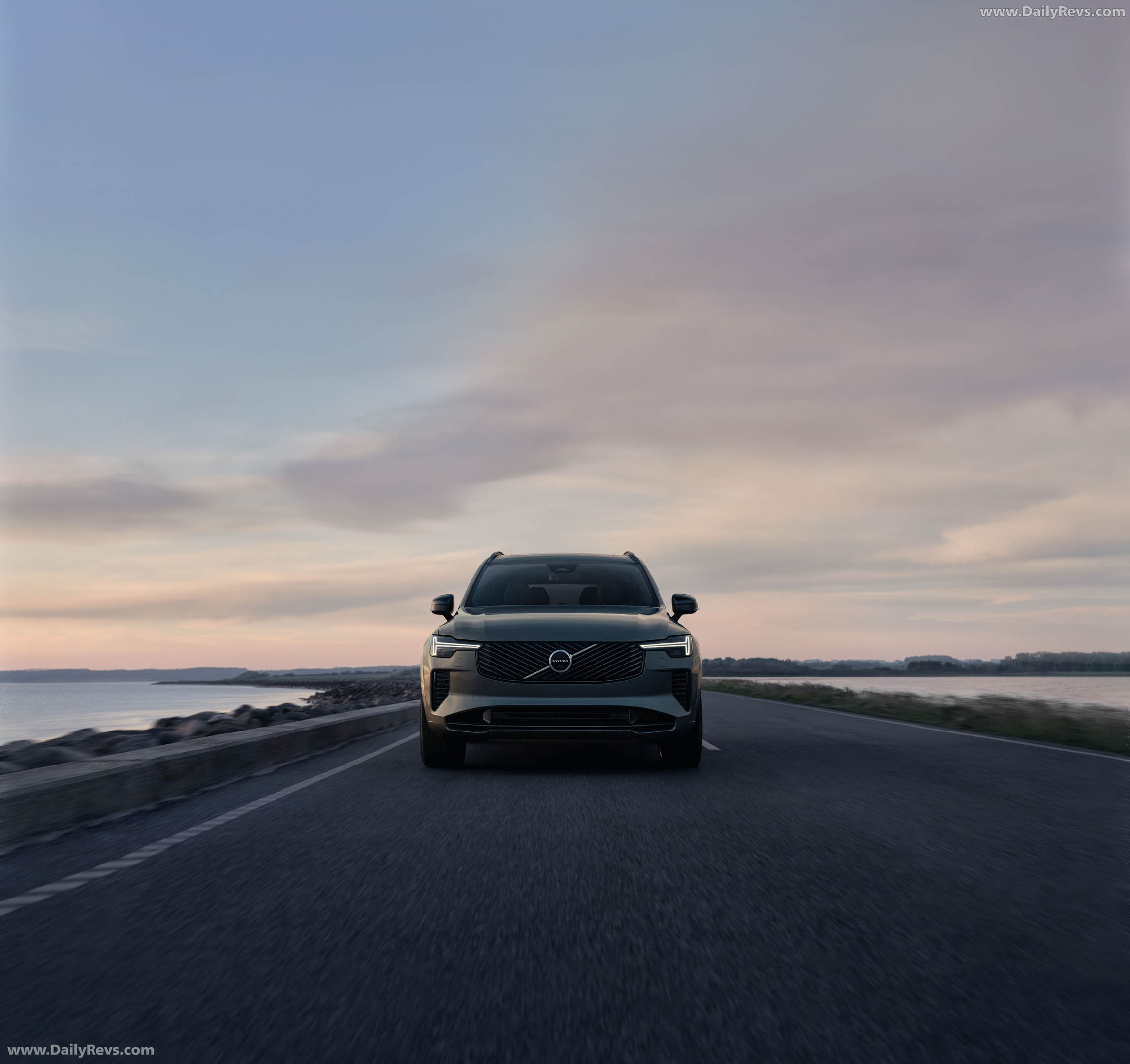 2027 Volvo XC90 Front View