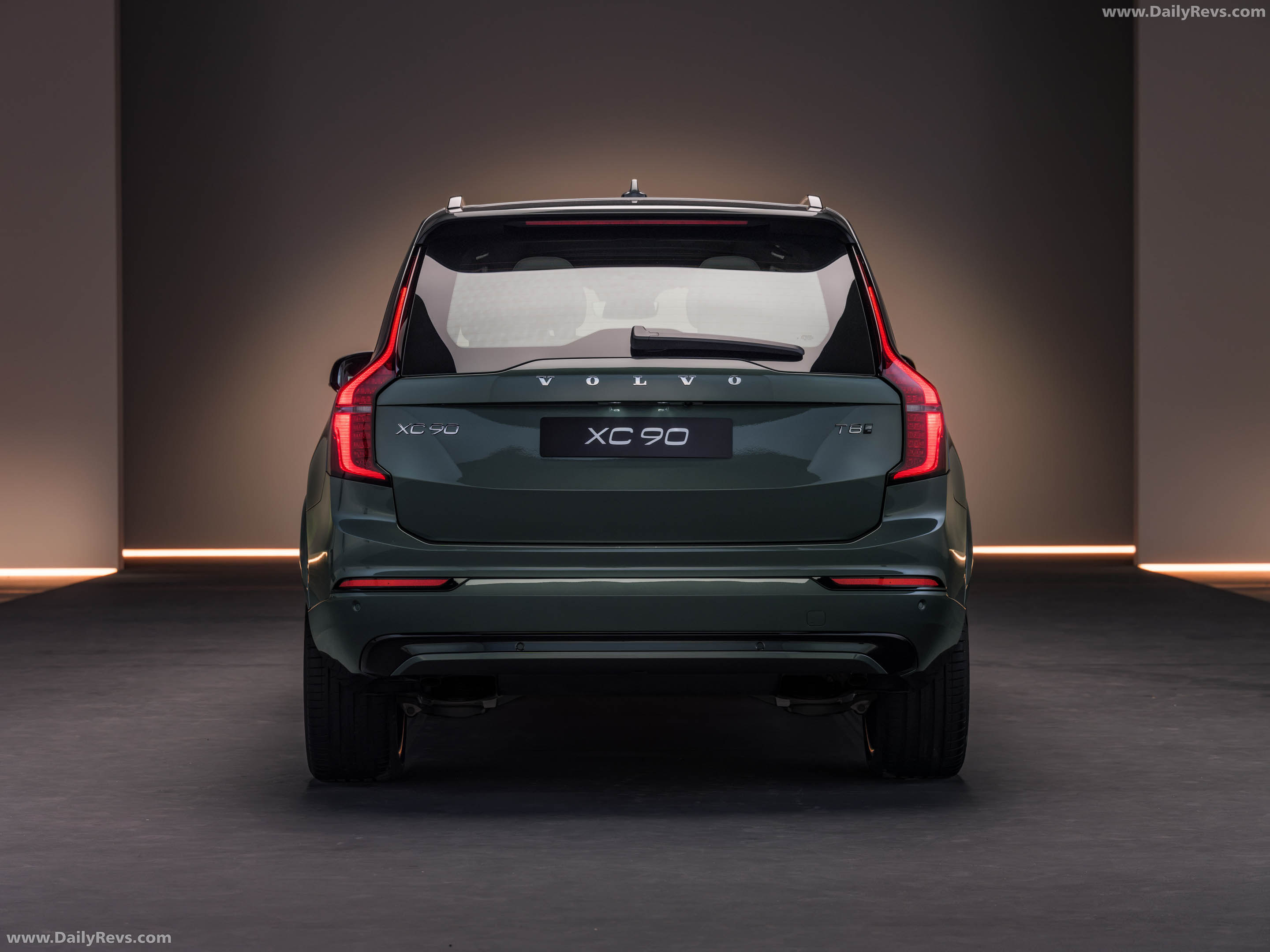 2027 Volvo XC90 Rear View
