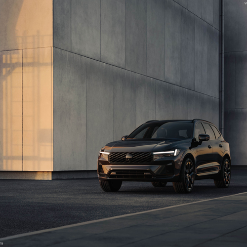 2027 Volvo XC60 Black Edition Front View
