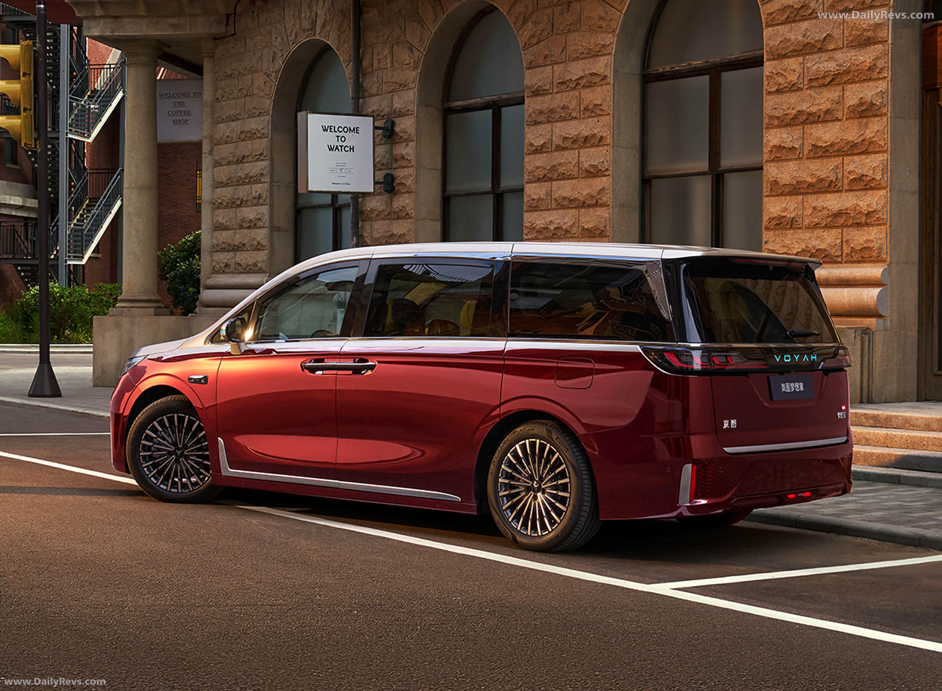 2026 Voyah Dreamer PHEV Rear View