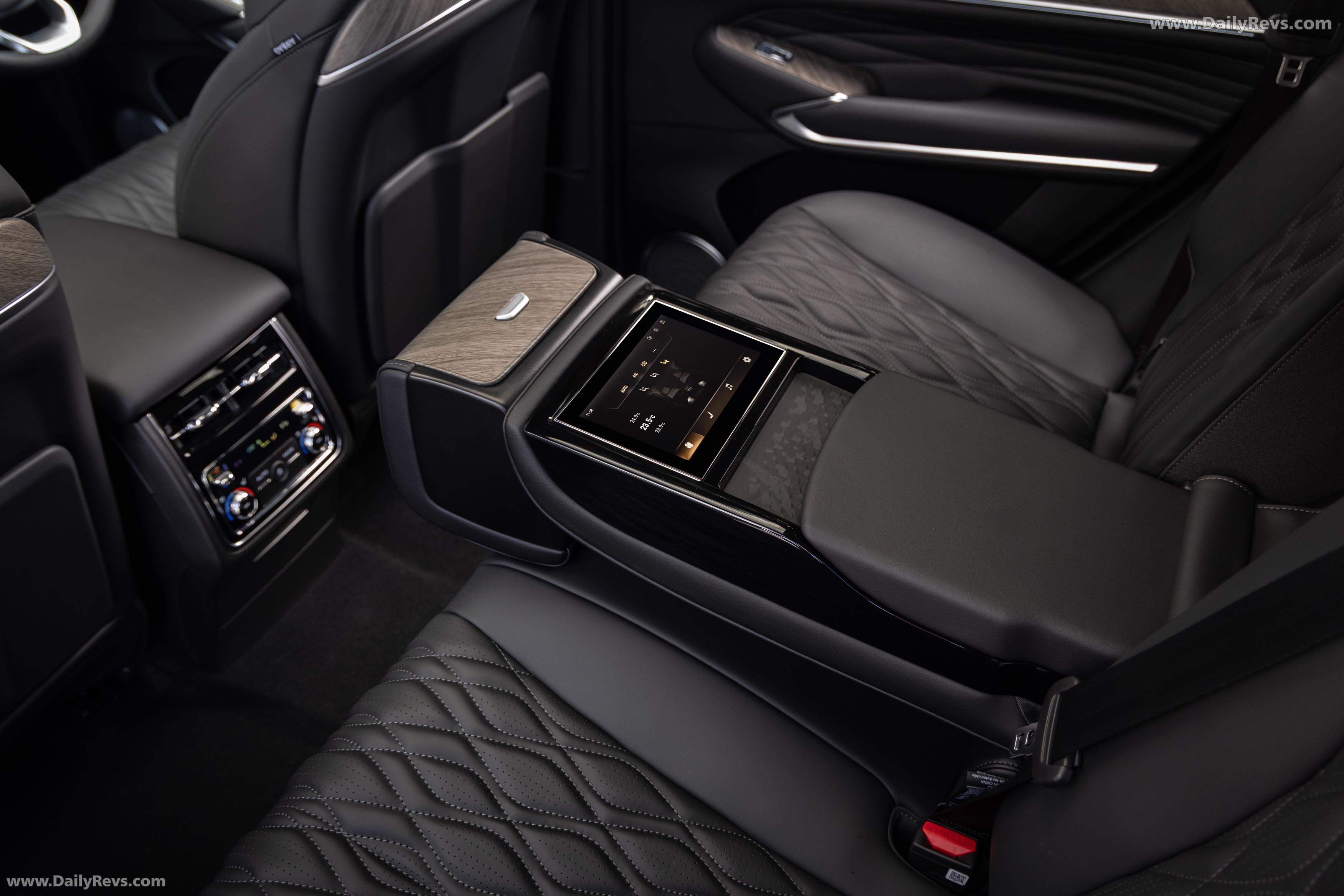 2025 WEY Tank 500 Hi4-T PHEV Interior