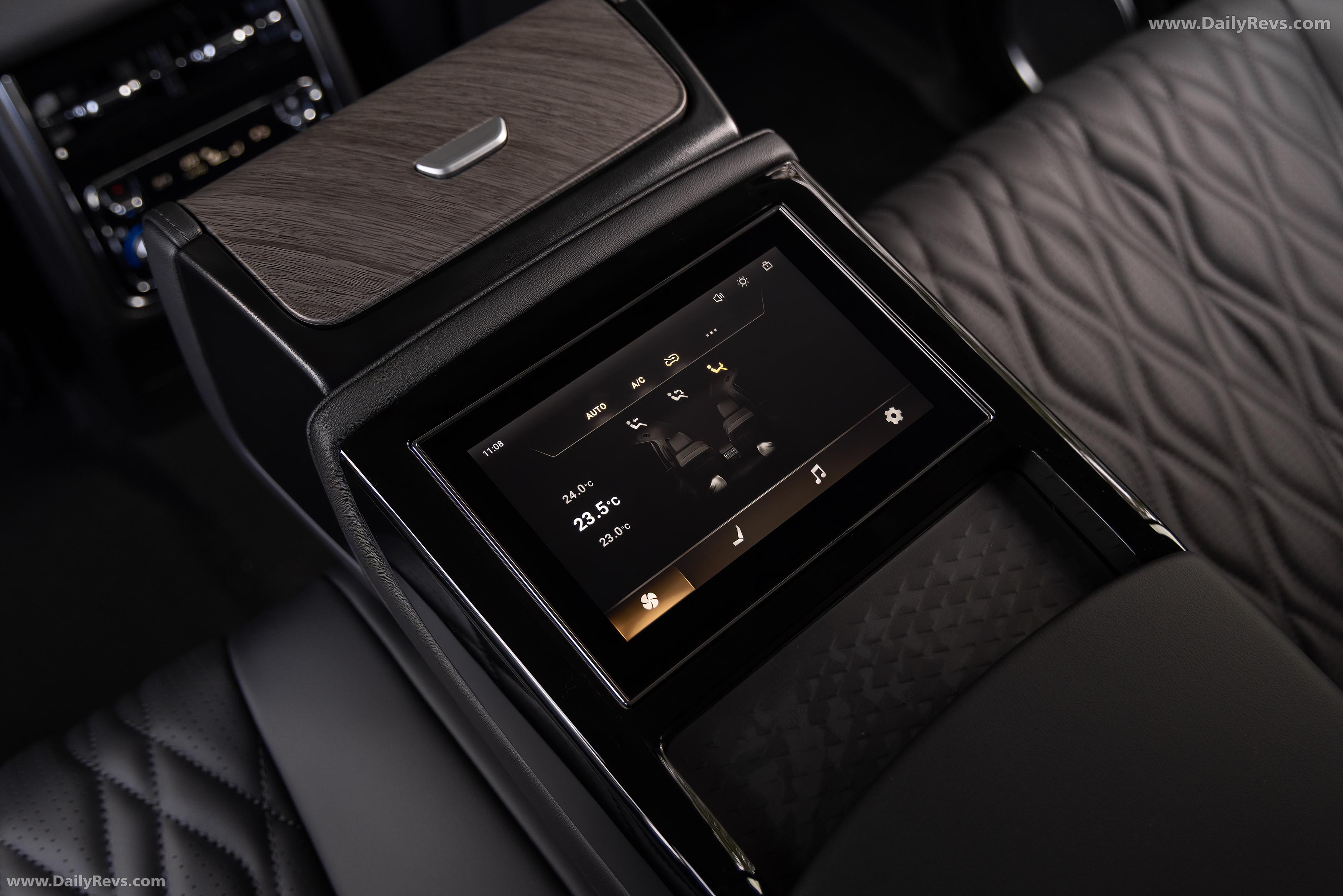 2025 WEY Tank 500 Hi4-T PHEV Interior
