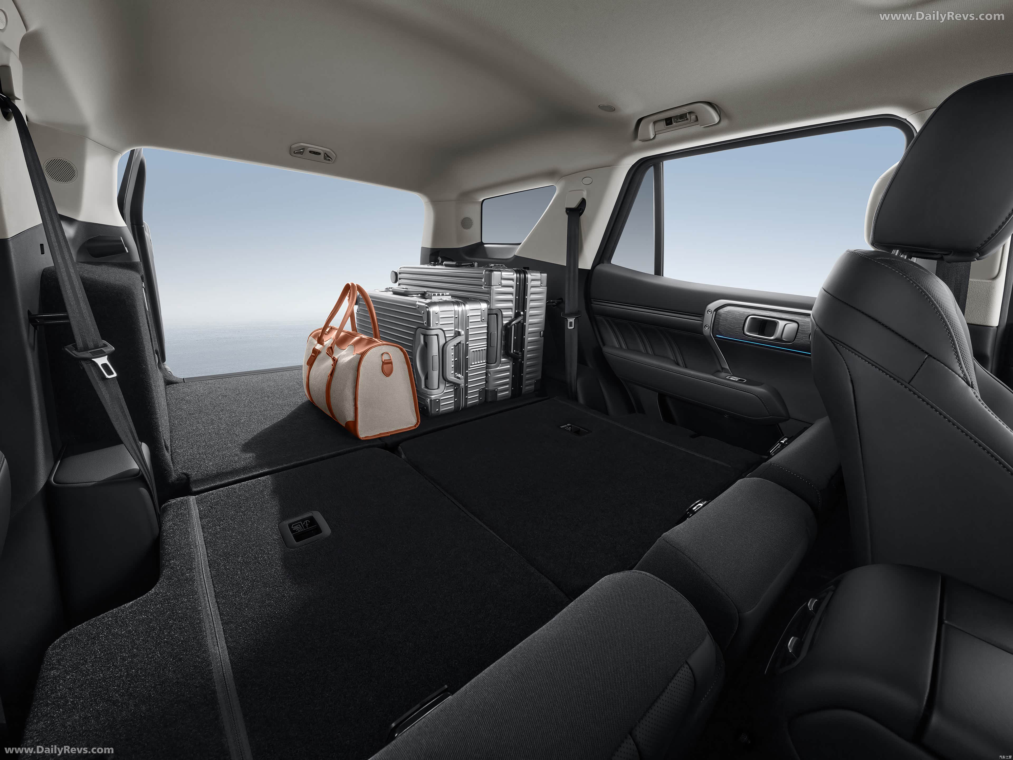 2026 WEY Tank 400 Interior