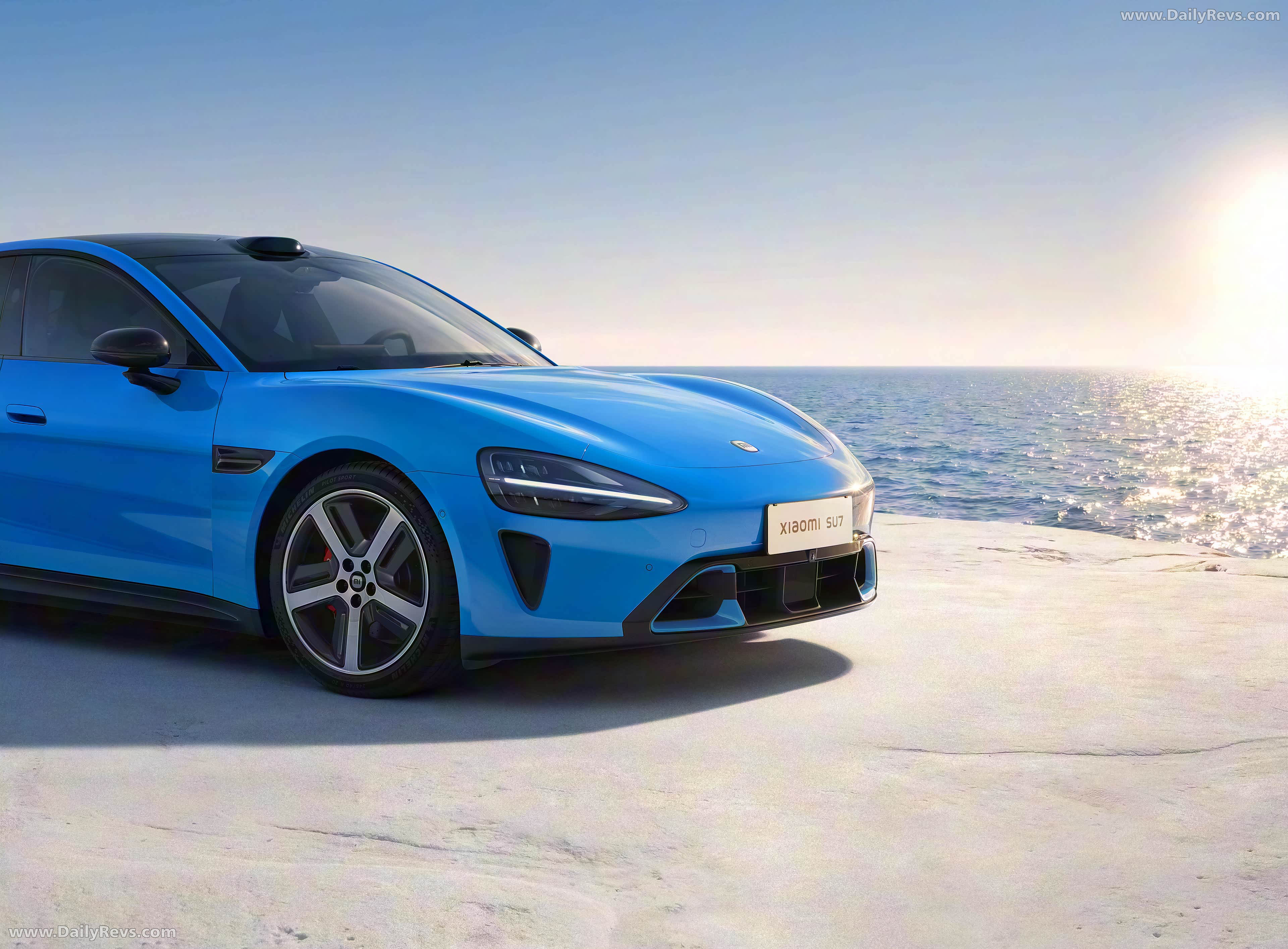 2025 Xiaomi SU7 Capri Blue Exterior