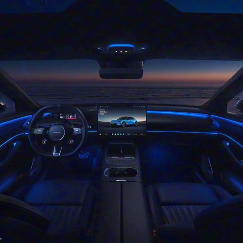 2025 Xiaomi SU7 Capri Blue Interior