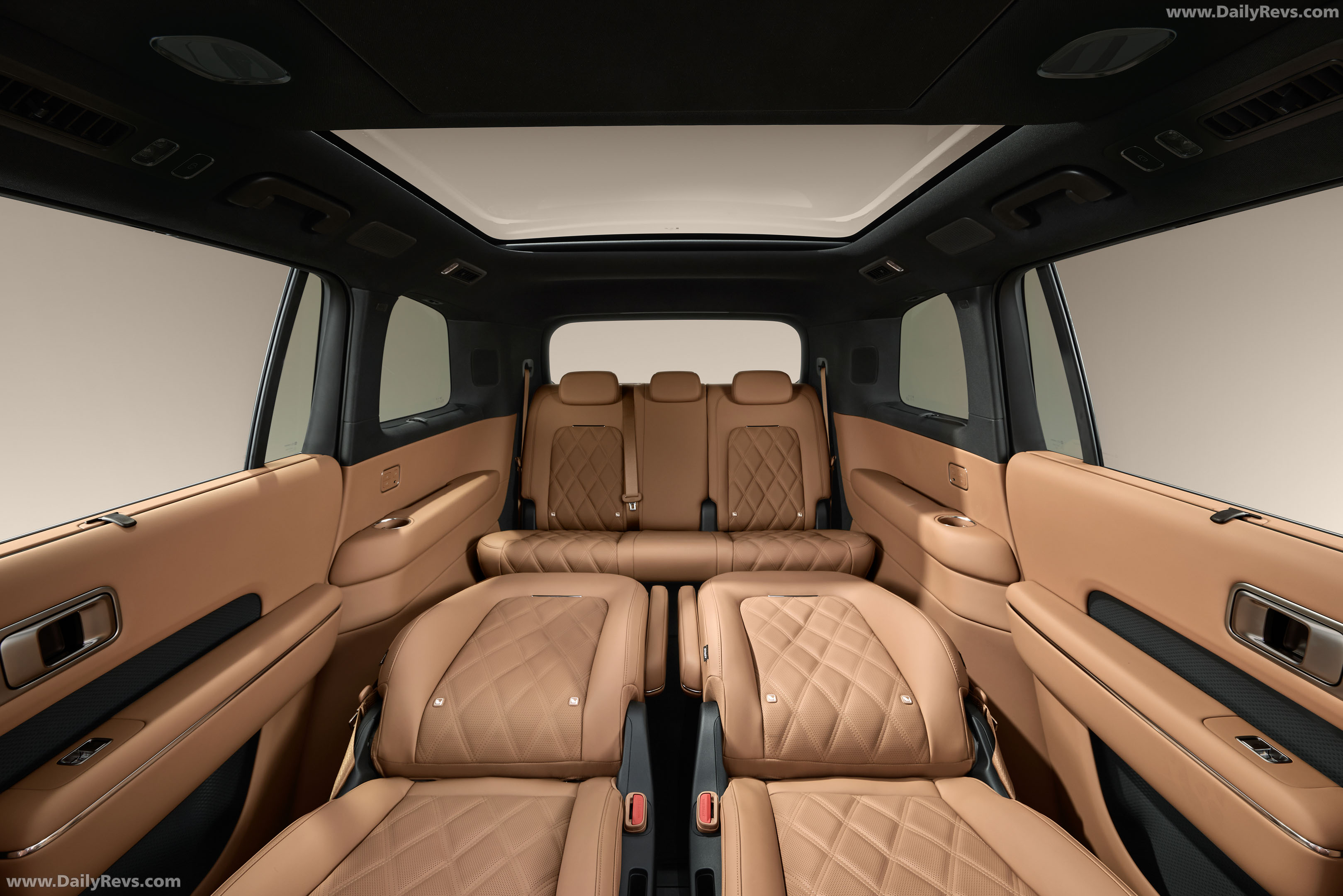 2027 Xiaomi SkyNomad N90 Max Interior