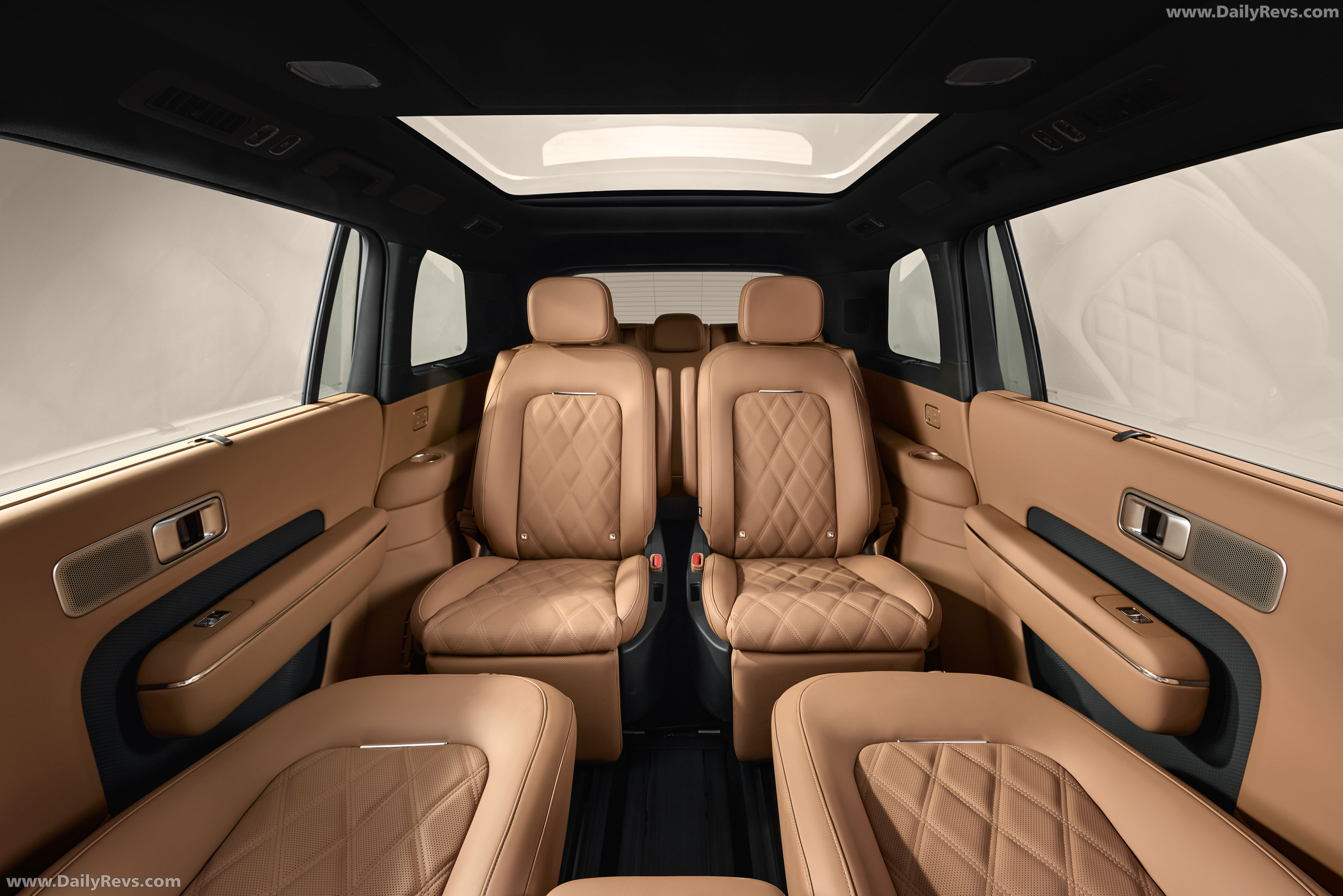 2027 Xiaomi SkyNomad N90 Max Interior