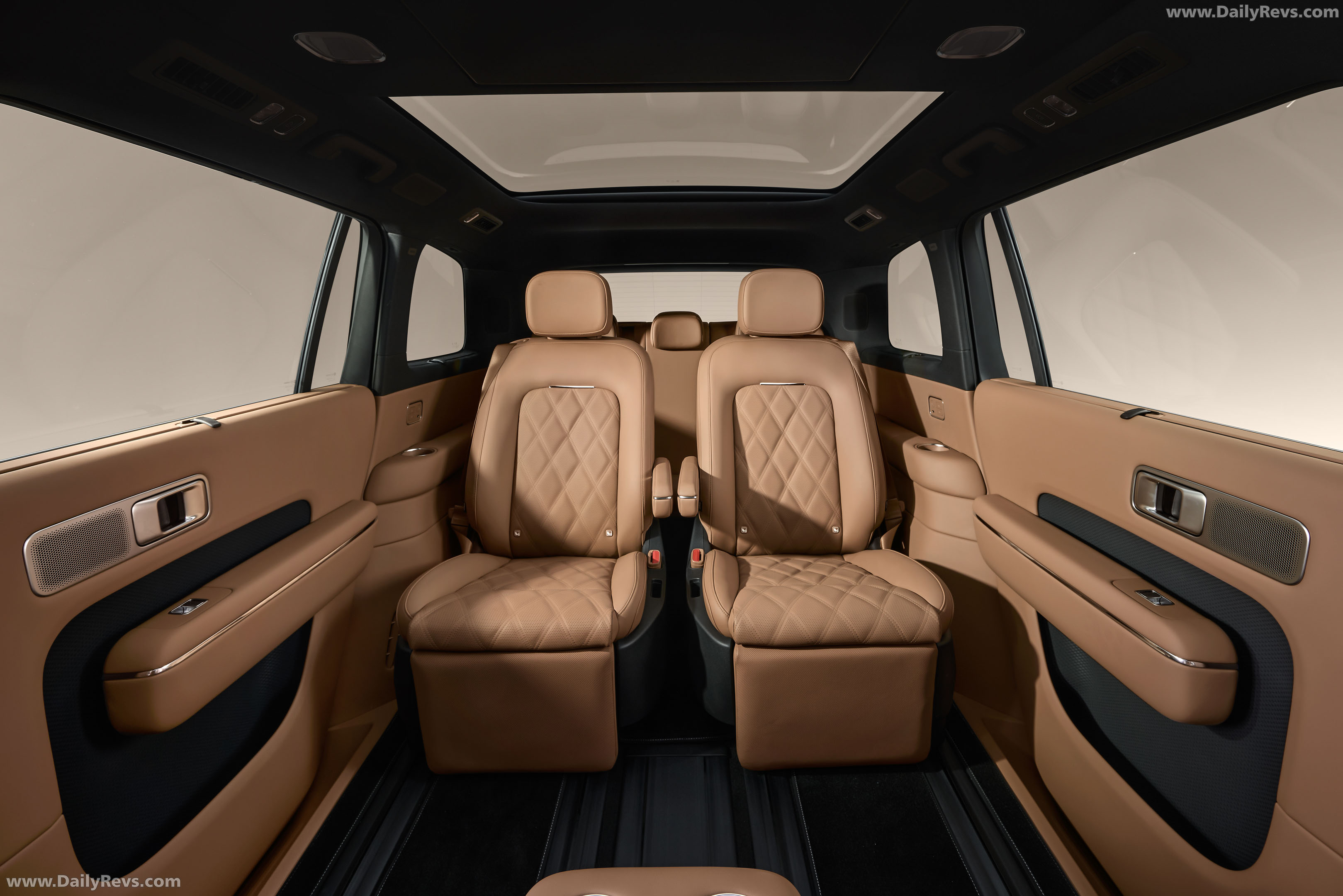 2027 Xiaomi SkyNomad N90 Max Interior