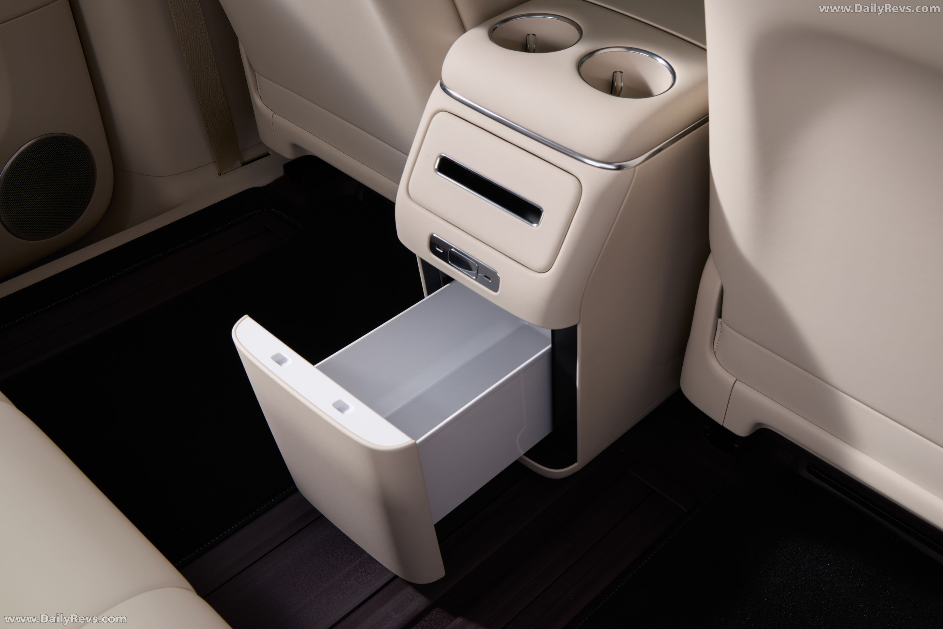 2027 Xiaomi SkyNomad N70 Max Interior