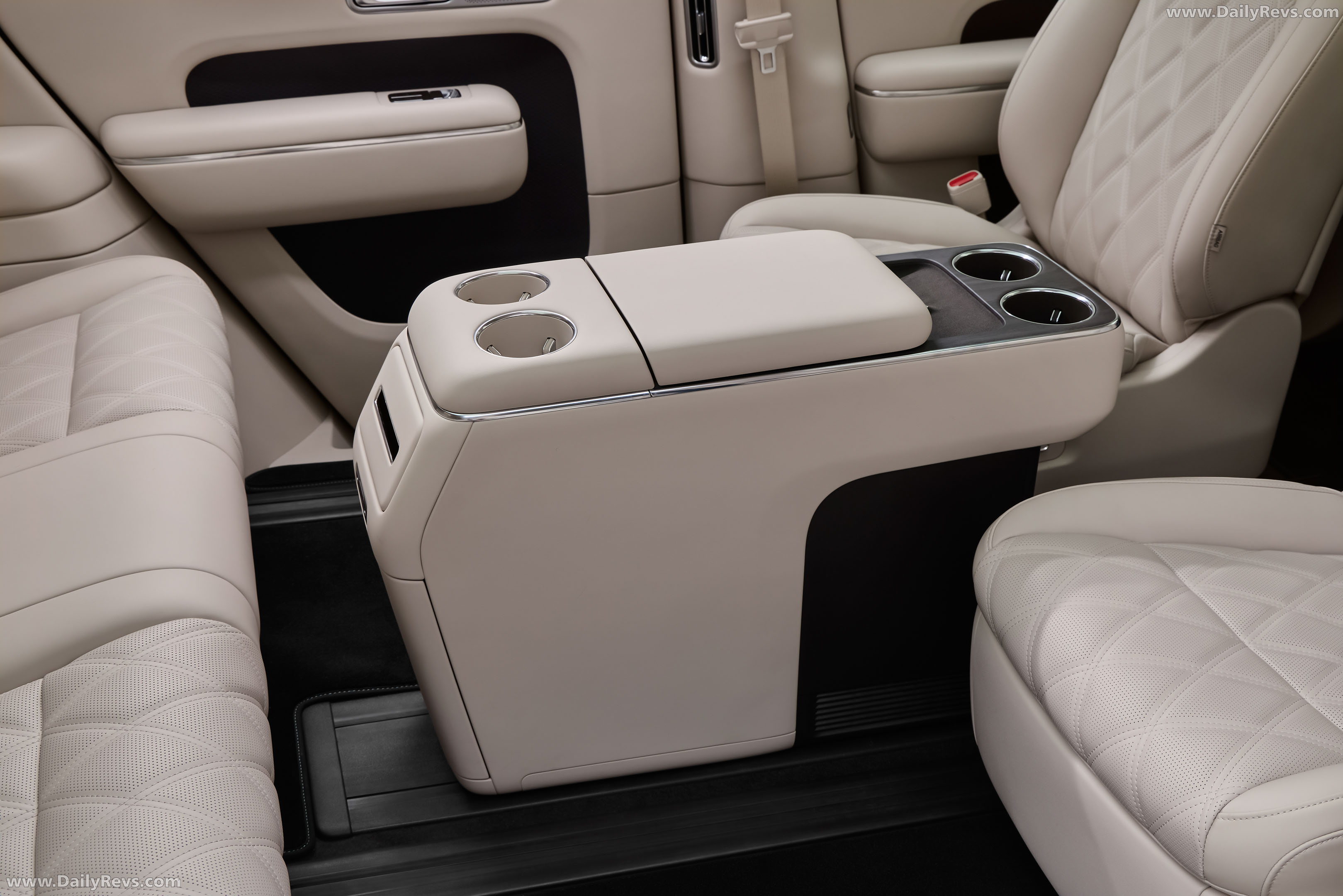 2027 Xiaomi SkyNomad N70 Max Interior
