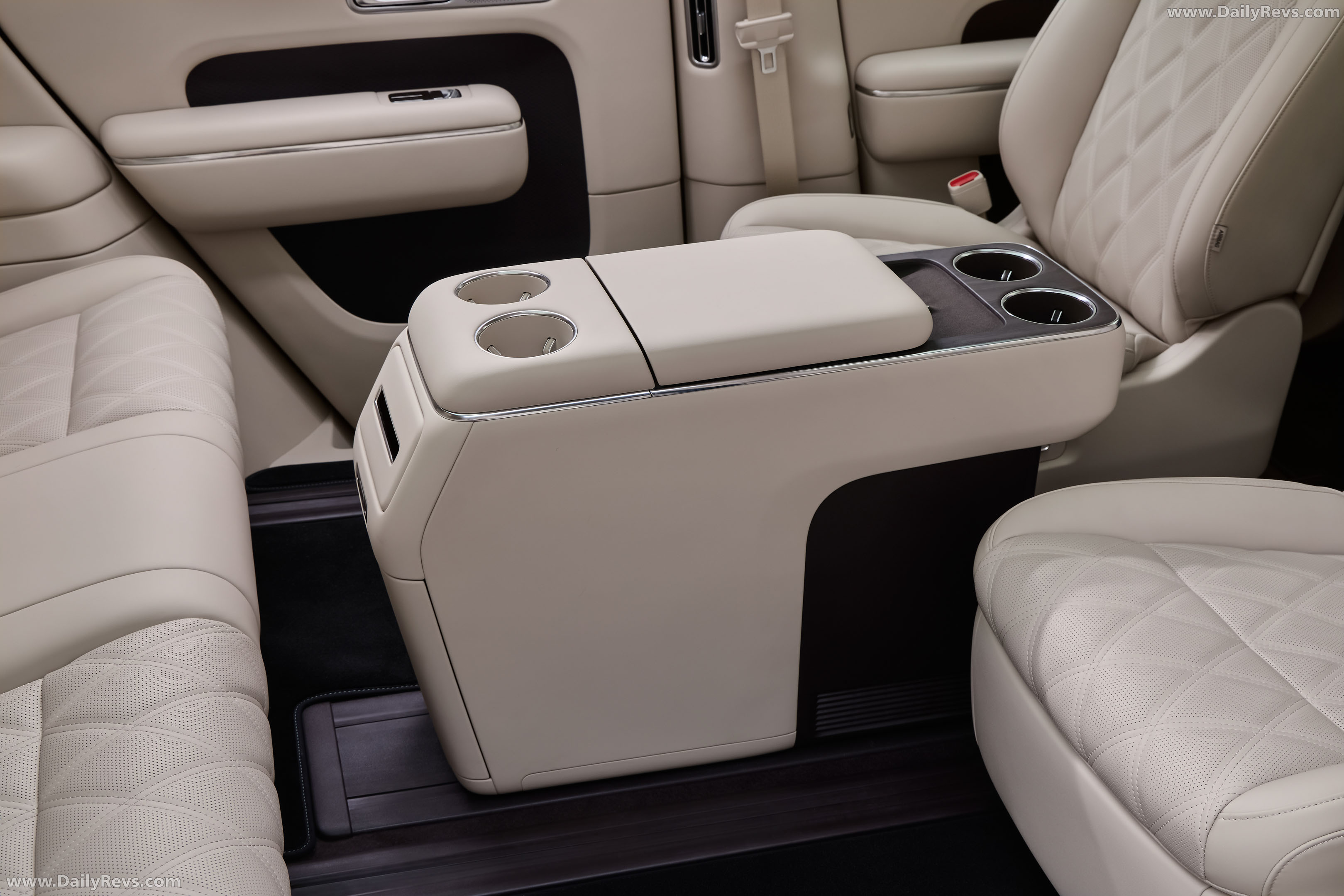 2027 Xiaomi SkyNomad N70 Max Interior