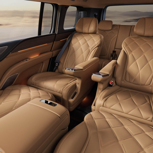 2026 YangWang U8L Interior