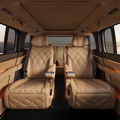 2026 YangWang U8L Interior