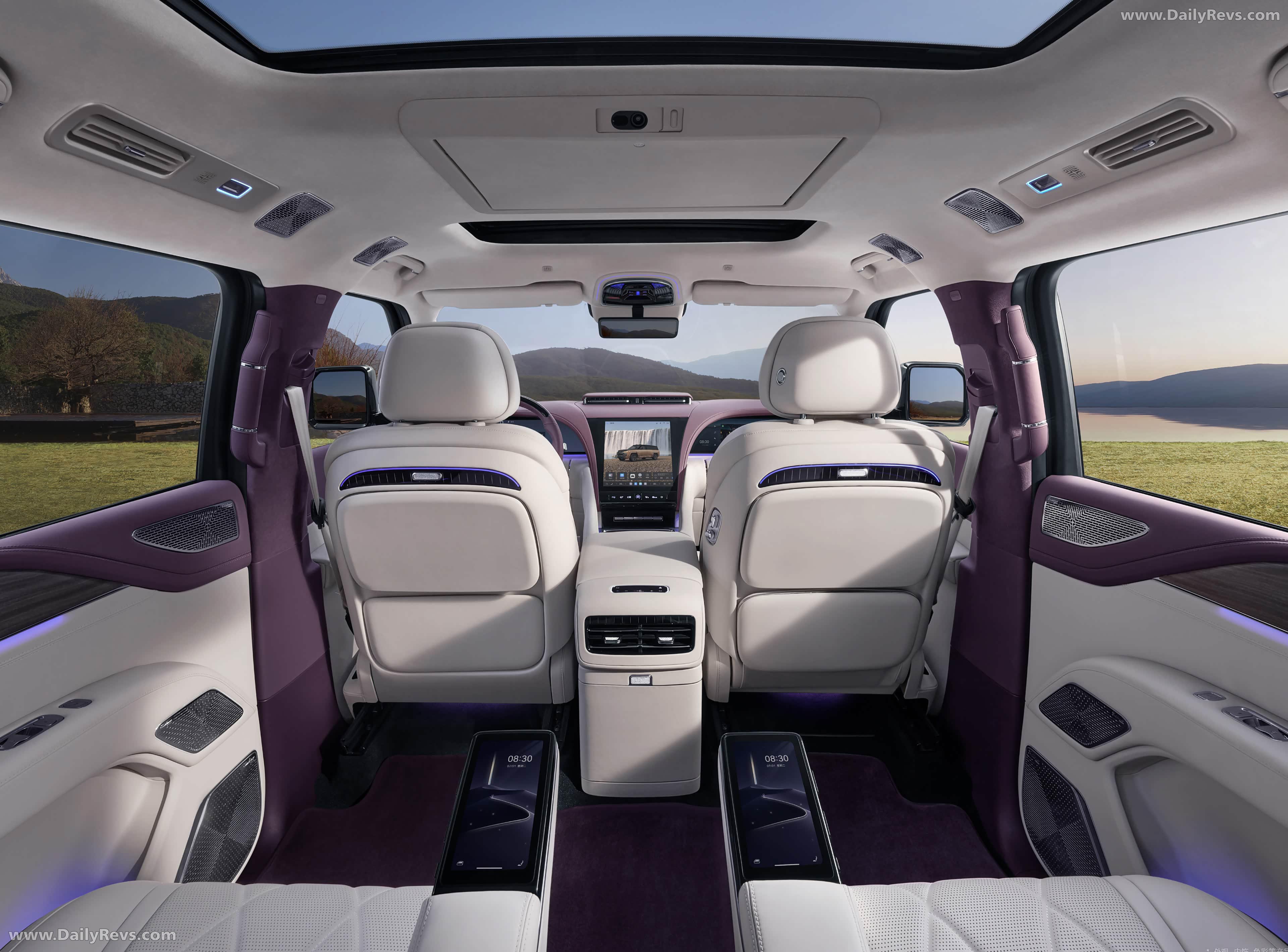 2026 YangWang U8L Interior