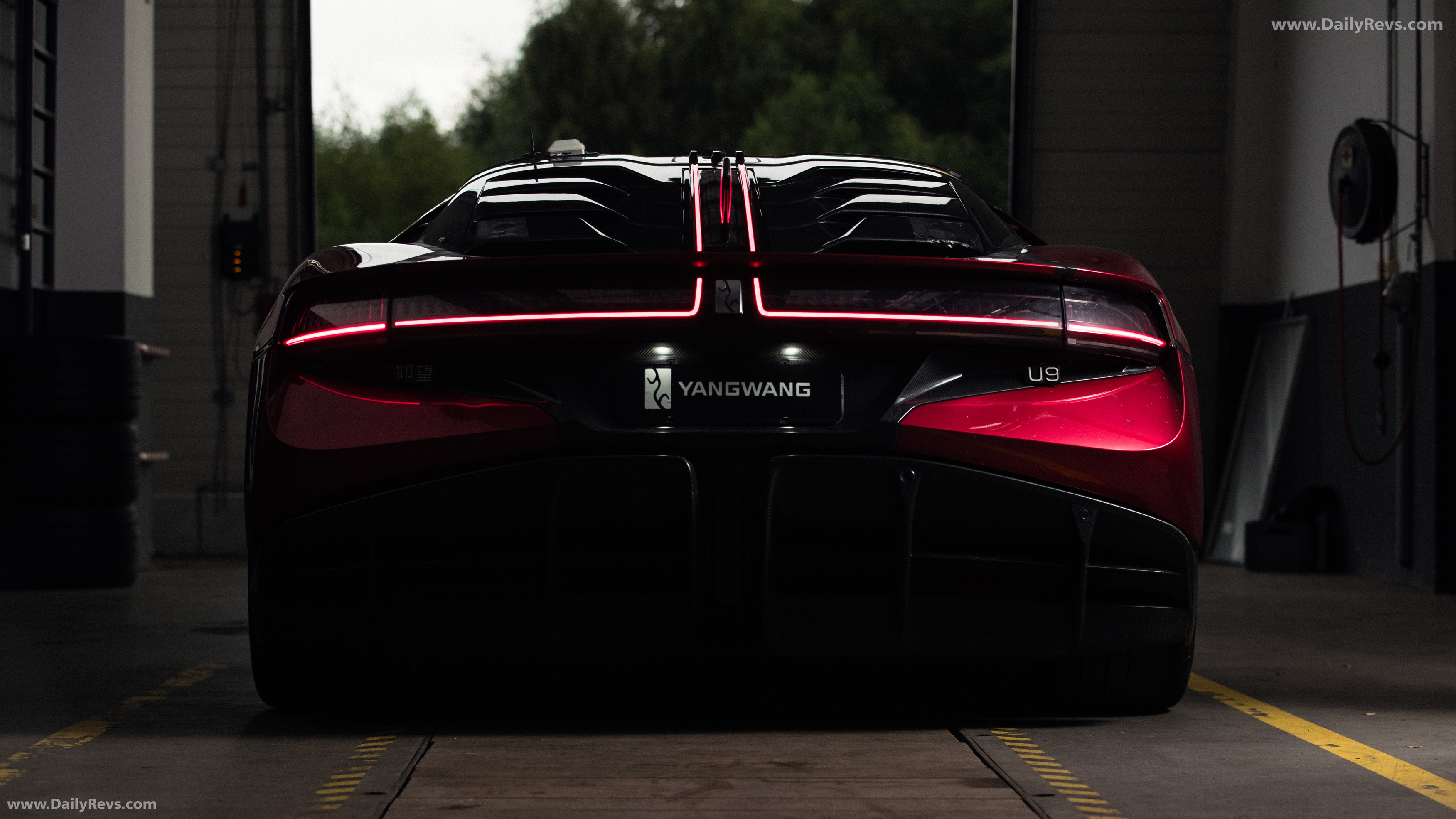 2026 YangWang U9 Xtreme Rear View