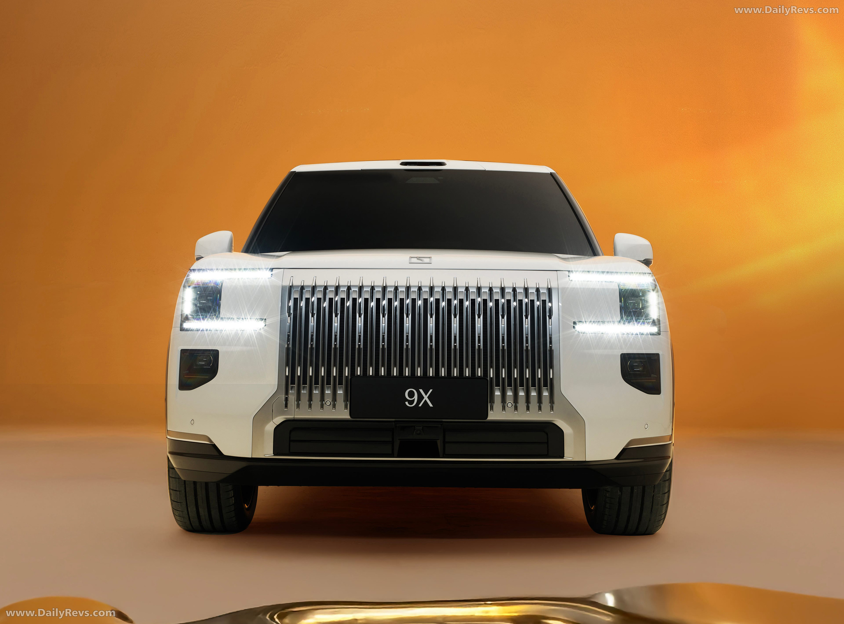 2026 Zeekr 9X Arctic White Front View
