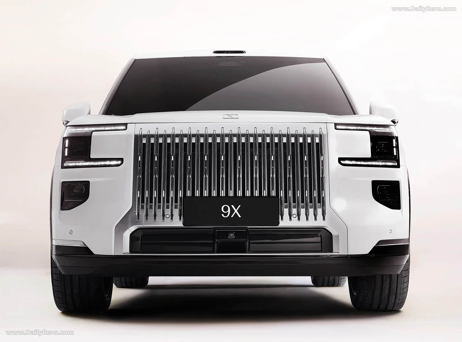 2026 Zeekr 9X Arctic White Front View