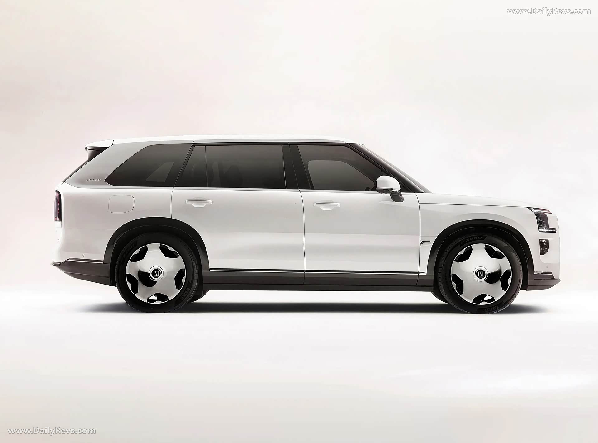 2026 Zeekr 9X Arctic White Side View