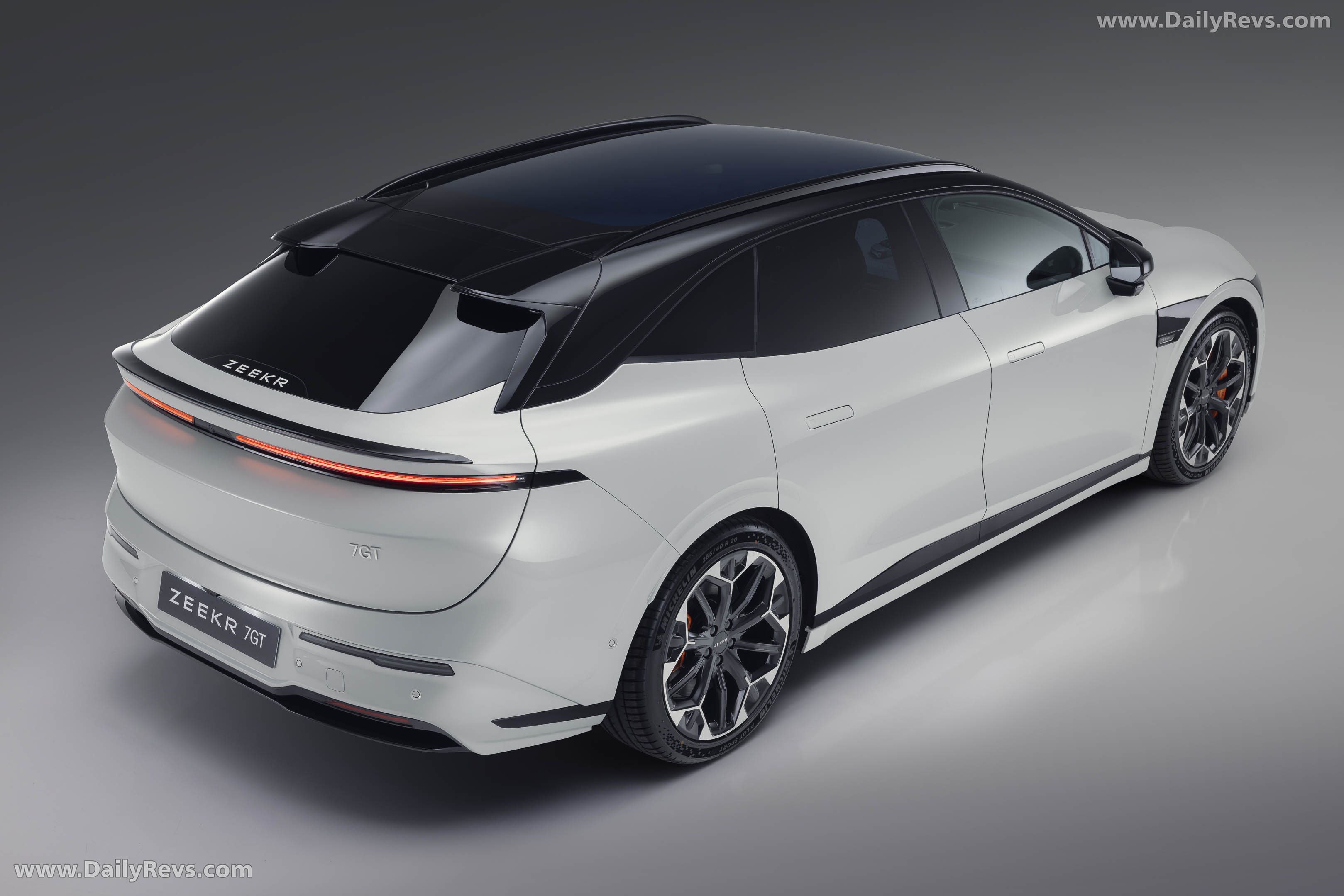 2027 Zeekr 7GT Top View