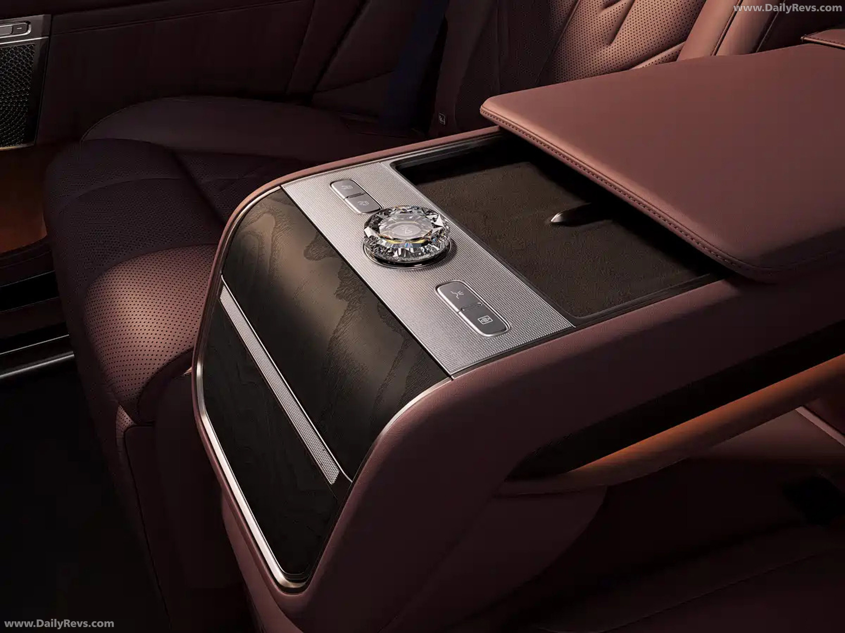 2026 Zeekr 9X Wild Brown Interior