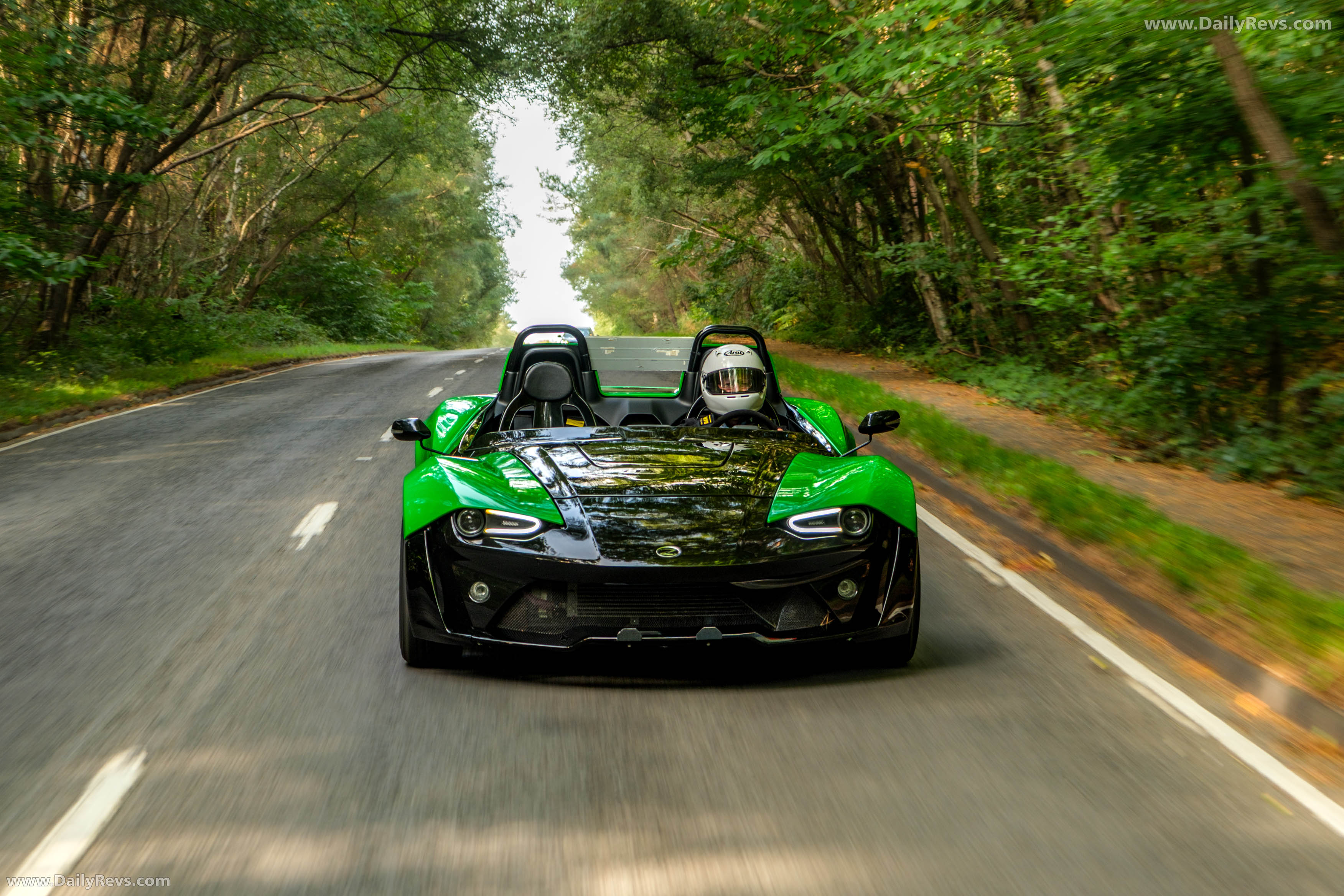 2025 Zenos E10 RZ Front View