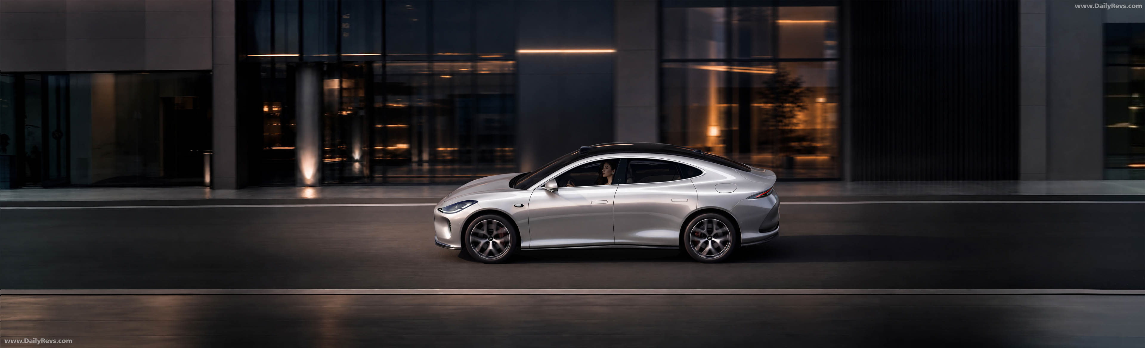 2026 Zhiji L6 Jimmy Choo Edition Side View